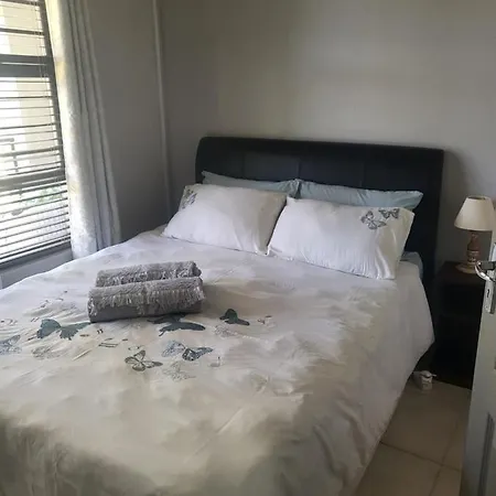 Tranquility Appartement Bloemfontein Buitenkant foto